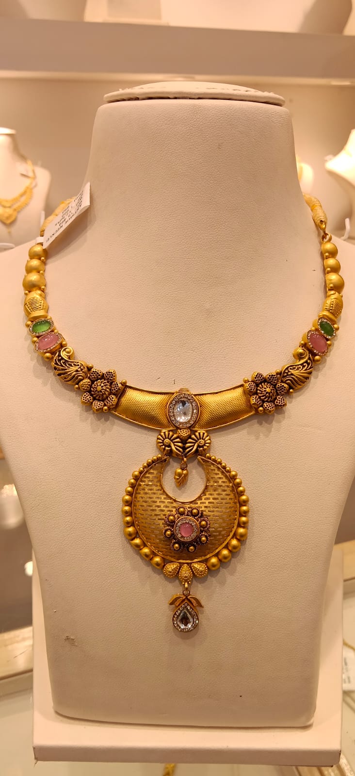 Neckles 